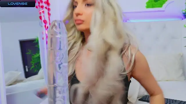 AriannaSins online show from March 4, 4:20 pm