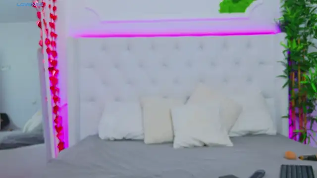 AriannaSins online show from March 10, 1:21 pm