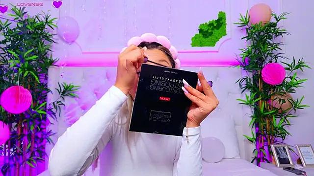 AriannaSins online show from September 17, 12:18 pm