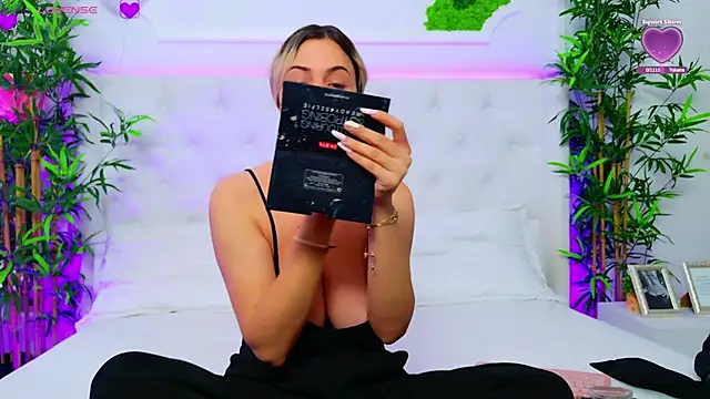 AriannaSins online show from October 3, 4:48 pm