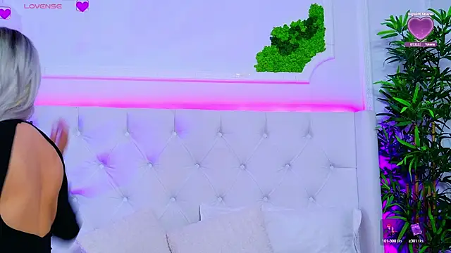 AriannaSins online show from October 16, 12:39 pm