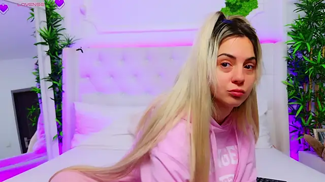 AriannaSins online show from December 1, 1:16 pm