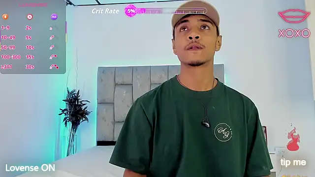 Snapshot of SweetAndSinful chatting on November 28, 4:37 am SweetAndSinful online show from November 28, 4:37 am