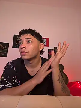 Snapshot of Yeyei77 chatting on November 12, 5:19 am Yeyei77 online show from November 12, 5:19 am