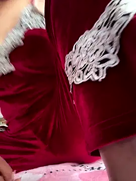 Snapshot of aini-maili chatting on October 27, 11:41 pm aini-maili online show from October 27, 11:41 pm