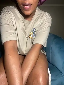 Snapshot of WaterMommy chatting on November 19, 2:11 am WaterMommy online show from November 19, 2:11 am