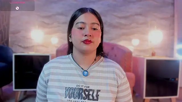 lilithst  online show from November 9, 8:40 pm