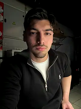 Snapshot of emir343475 chatting on November 5, 10:10 pm emir343475 online show from November 5, 10:10 pm