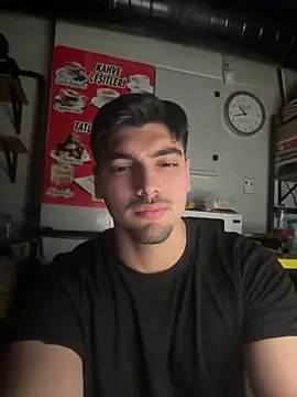 Snapshot of emir343475 chatting on November 21, 7:45 pm emir343475 online show from November 21, 7:45 pm