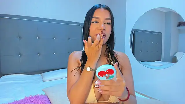 naomygomez1 online show from November 19, 2:06 pm