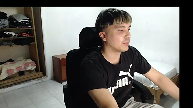 CuteAlexBoy online show from December 18, 4:24 pm