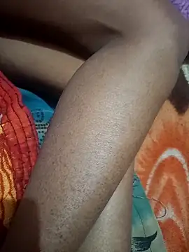 Snapshot of Hot_Lilly02 chatting on December 17, 7:53 pm Hot Lilly02 online show from December 17, 7:53 pm