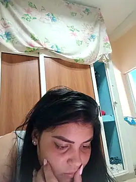 Cubanitaxxx online show from December 3, 4:42 am