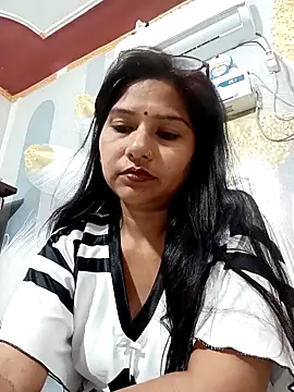 Vanshika1432 online show from October 20, 12:33 am