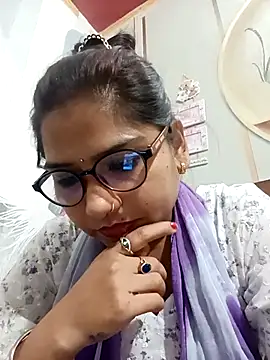 Vanshika1432 online show from October 23, 4:39 pm