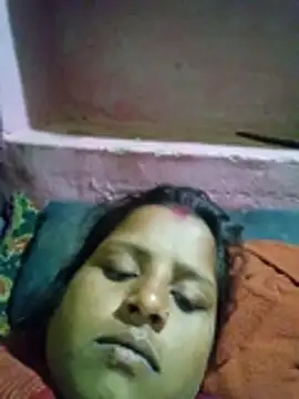 Snapshot of Kareena_rani chatting on November 21, 11:47 pm Kareena rani online show from November 21, 11:47 pm