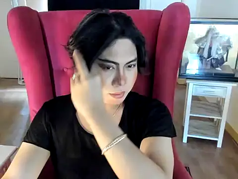 GoldenTs69 online show from November 18, 4:06 am