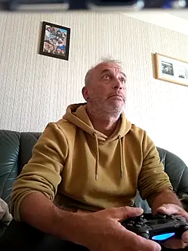 Ptitcouic online show from October 16, 1:45 pm