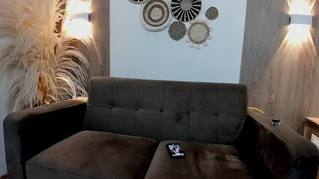 Snapshot of hoot_booys_ chatting on November 27, 7:49 pm hoot booys online show from November 27, 7:49 pm