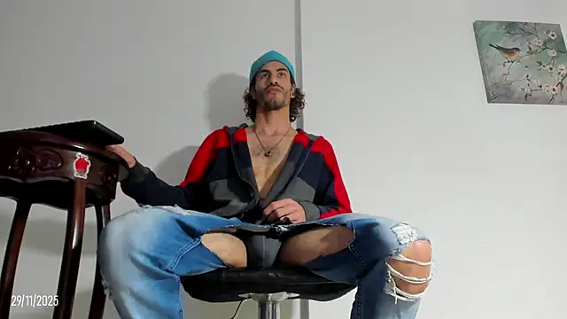 elias sn0w online show from November 29, 8:01 pm