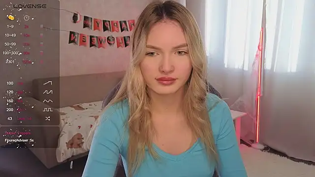 Snapshot of EvelynSin chatting on October 22, 9:42 am EvelynSin online show from October 22, 9:42 am