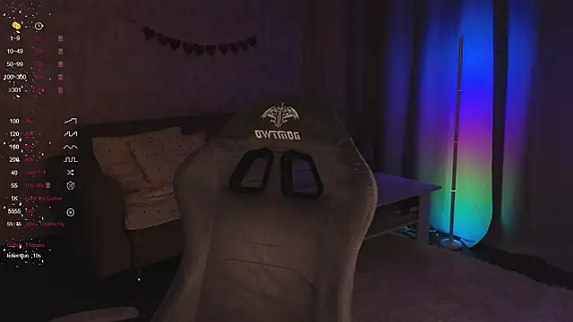 Snapshot of EvelynSin chatting on November 26, 11:22 am EvelynSin online show from November 26, 11:22 am