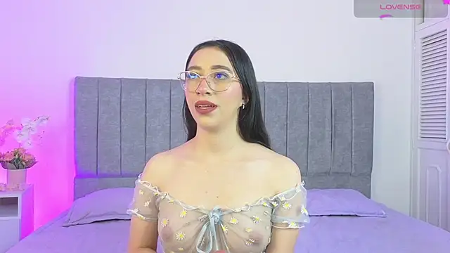 Snapshot of GabbieHill chatting on October 27, 7:40 pm GabbieHill online show from October 27, 7:40 pm