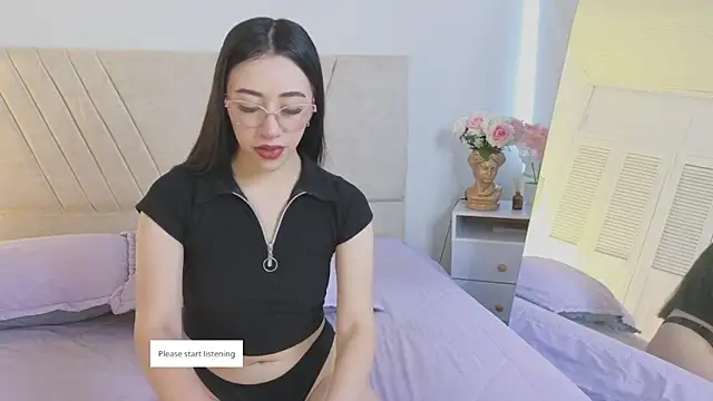 Snapshot of GabbieHill chatting on November 10, 8:19 pm GabbieHill online show from November 10, 8:19 pm