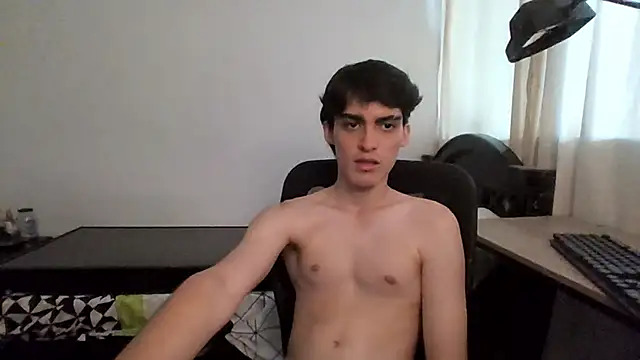 Snapshot of WarrenBlushfire chatting on October 18, 7:25 pm WarrenBlushfire online show from October 18, 7:25 pm