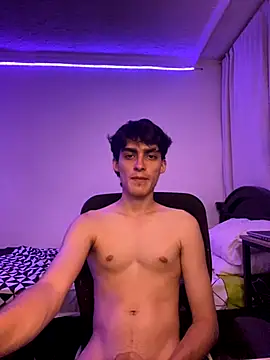 Snapshot of WarrenBlushfire chatting on October 20, 6:14 am WarrenBlushfire online show from October 20, 6:14 am