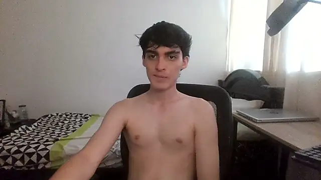 Snapshot of WarrenBlushfire chatting on October 21, 6:30 pm WarrenBlushfire online show from October 21, 6:30 pm