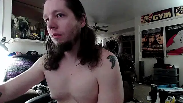 Snapshot of biggerisbetter12 chatting on October 18, 9:48 pm biggerisbetter12 online show from October 18, 9:48 pm