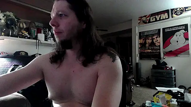 Snapshot of biggerisbetter12 chatting on October 26, 9:26 am biggerisbetter12 online show from October 26, 9:26 am