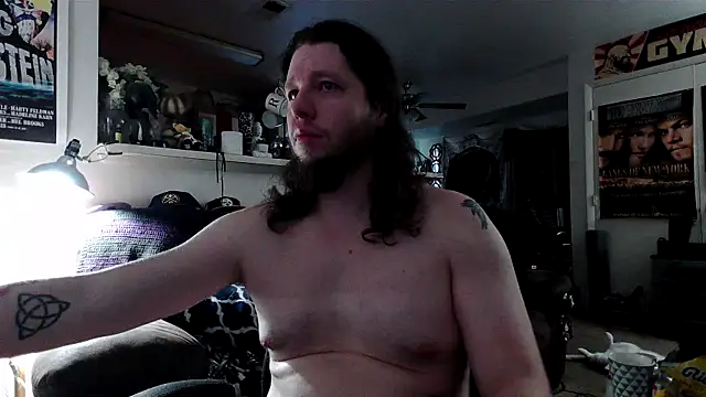 Snapshot of biggerisbetter12 chatting on November 19, 10:10 pm biggerisbetter12 online show from November 19, 10:10 pm