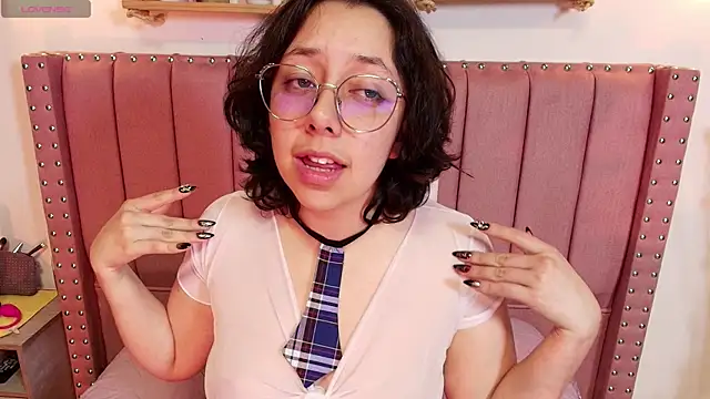 Snapshot of Milie_yue chatting on October 25, 2:08 am Milie yue online show from October 25, 2:08 am