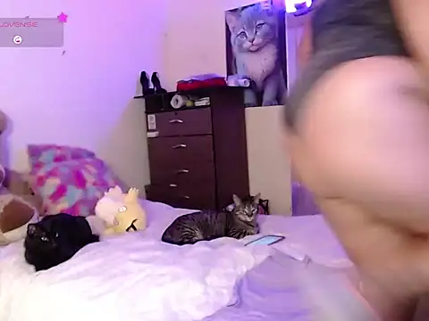 Snapshot of yvonne_jlove chatting on October 31, 1:28 am yvonne jlove online show from October 31, 1:28 am