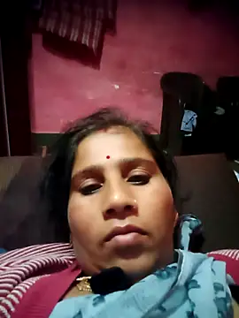 OliveGreen22 online show from November 1, 7:38 pm