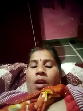 OliveGreen22 online show from November 12, 9:21 am