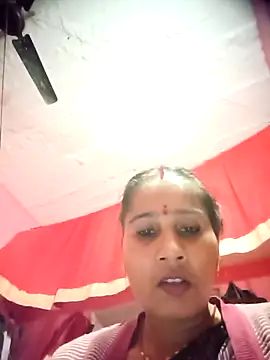 OliveGreen22 online show from November 26, 5:19 am