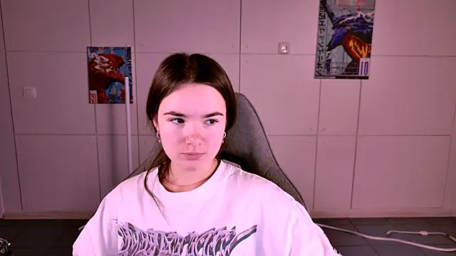 May Bloom online show from November 27, 5:09 am