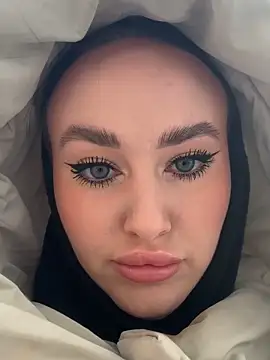 KiraSunshine online show from November 7, 3:39 am