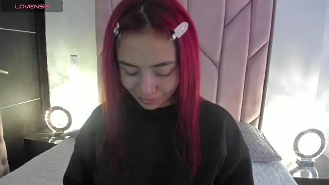 melanie roux   online show from November 2, 12:29 pm