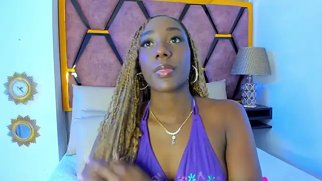 BritneyWalkers online show from November 22, 7:35 pm