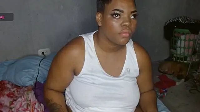 Snapshot of Kailyyhot chatting on December 13, 8:04 pm Kailyyhot online show from December 13, 8:04 pm