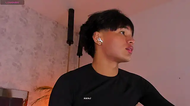 david lux online show from November 5, 12:05 pm