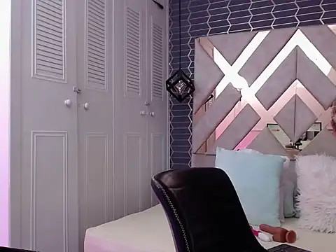 Wendy Lexxx online show from November 14, 8:07 pm