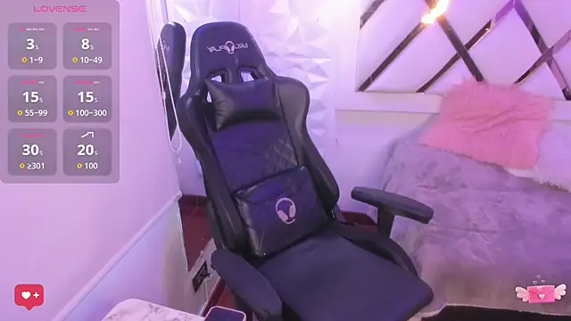 Darla Santos  online show from November 13, 8:08 pm