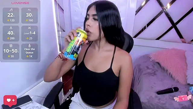 Darla Santos  online show from November 22, 7:46 pm