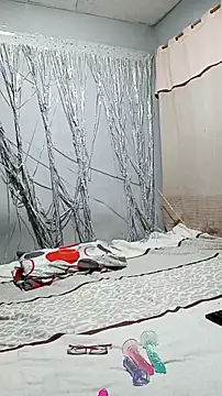 Orianabluee  online show from November 6, 1:45 pm