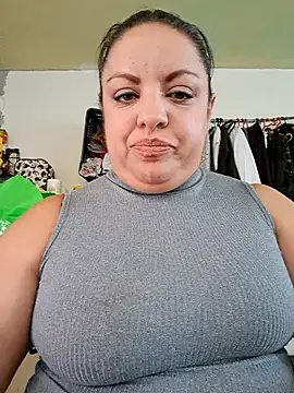 Snapshot of Alondrabb80 chatting on October 19, 11:16 pm Alondrabb80 online show from October 19, 11:16 pm